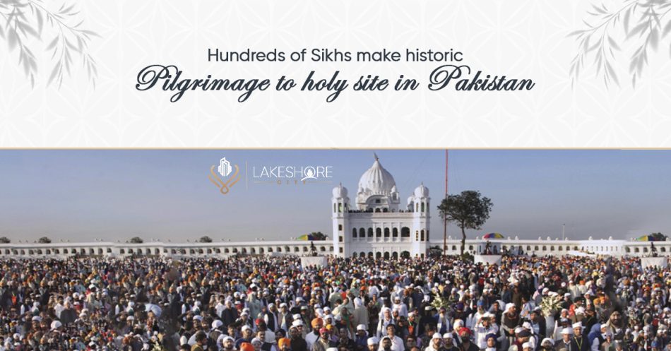 Hundreds of Sikhs Make Historic Pilgrimage to Holy Site in Pakistan